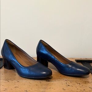 Elegant Blue Women's Pumps